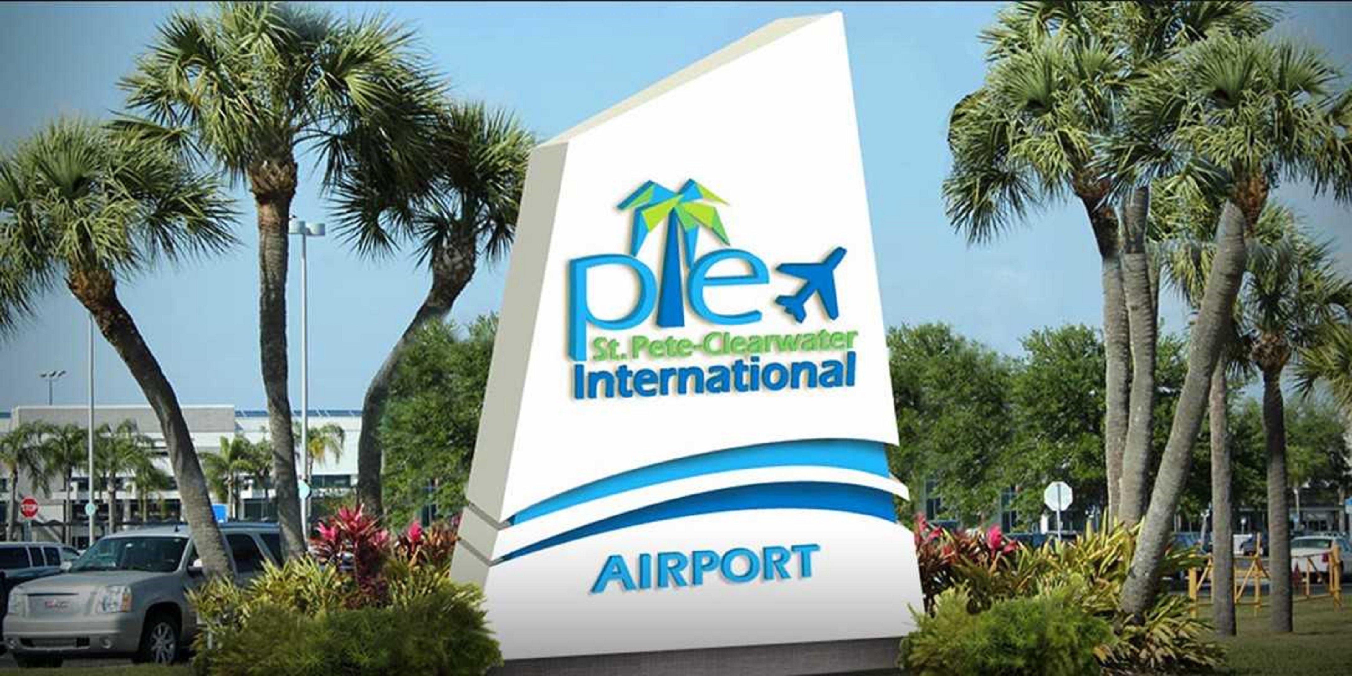 Holiday Inn Express Hotel Clearwater East - Icot Center By Ihg Pinellas Park Exterior photo
