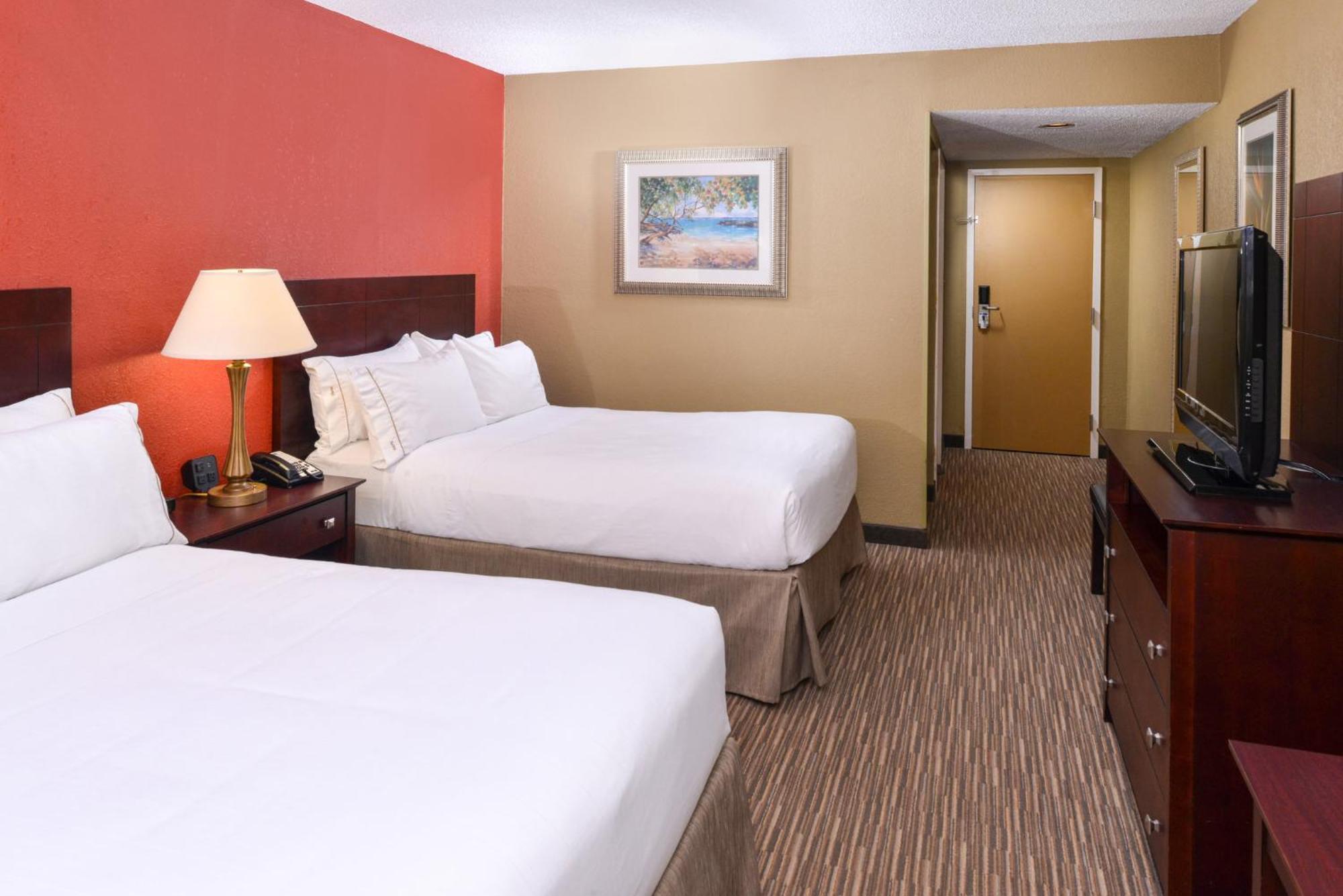 Holiday Inn Express Hotel Clearwater East - Icot Center By Ihg Pinellas Park Exterior photo