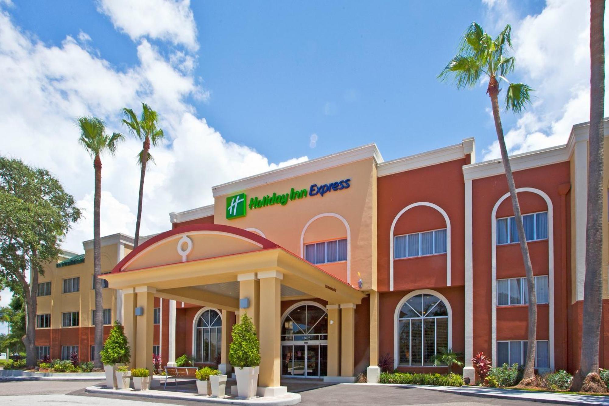 Holiday Inn Express Hotel Clearwater East - Icot Center By Ihg Pinellas Park Exterior photo