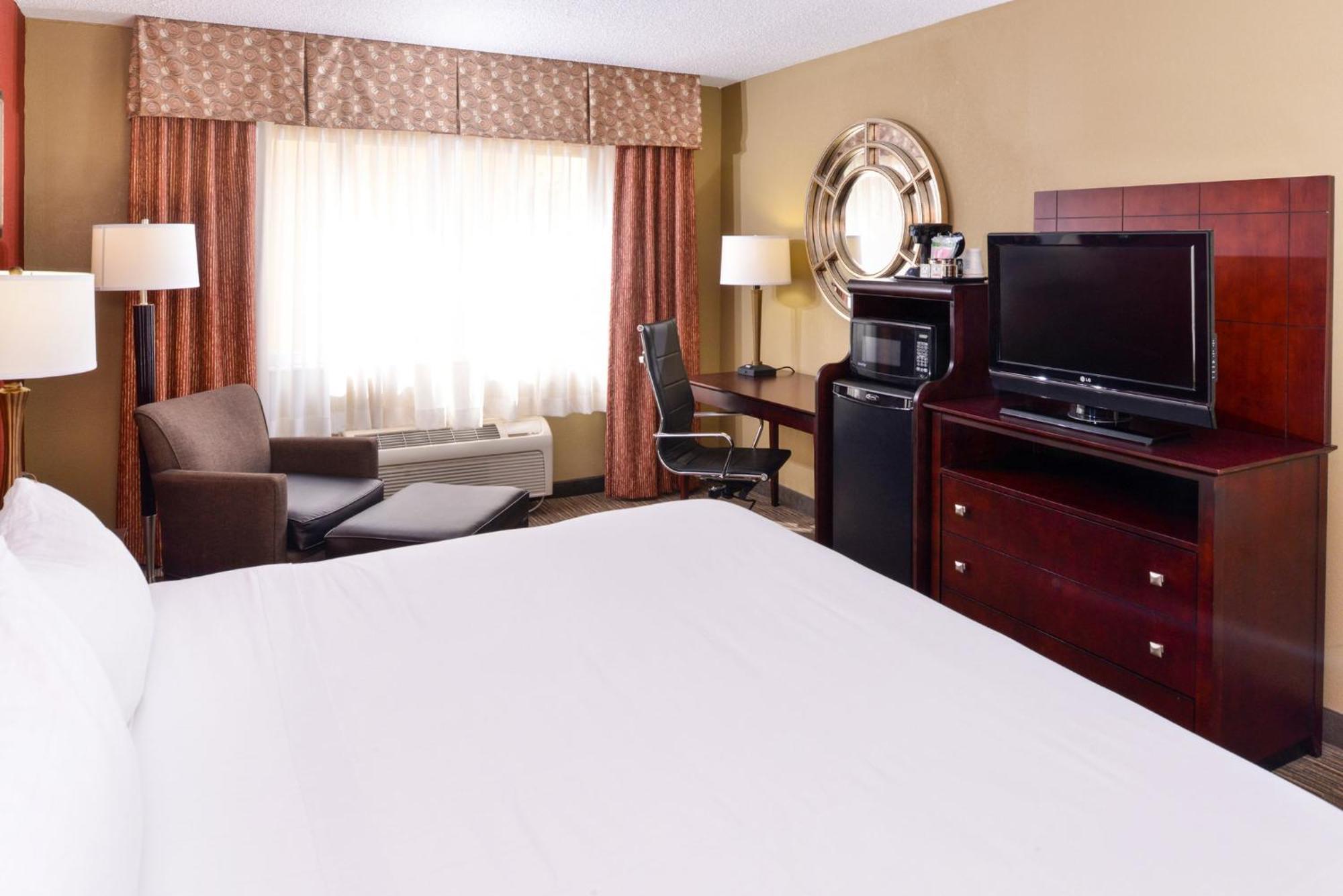 Holiday Inn Express Hotel Clearwater East - Icot Center By Ihg Pinellas Park Exterior photo