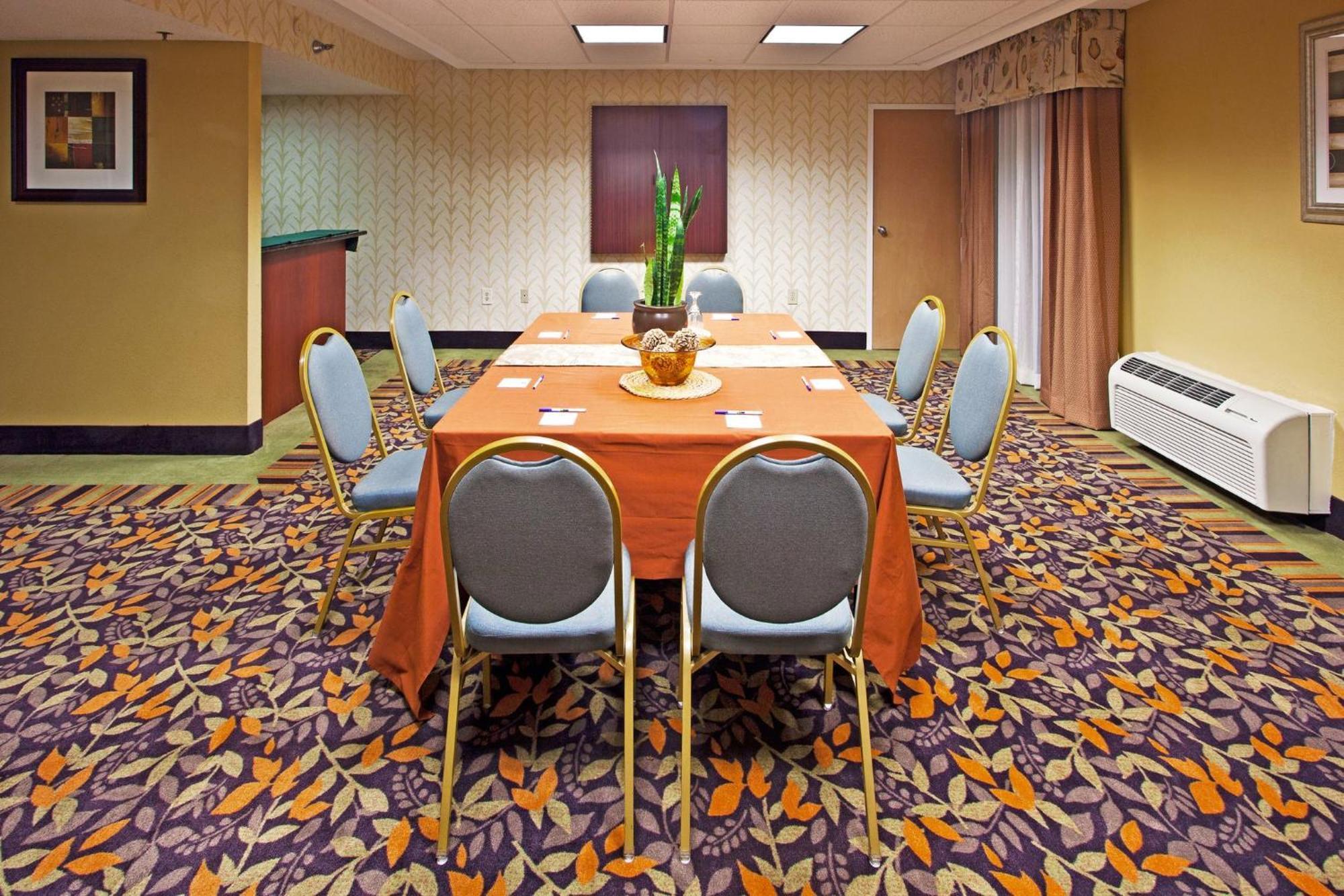 Holiday Inn Express Hotel Clearwater East - Icot Center By Ihg Pinellas Park Exterior photo