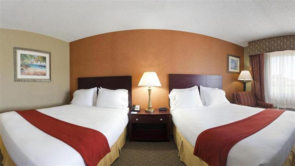 Holiday Inn Express Hotel Clearwater East - Icot Center By Ihg Pinellas Park Exterior photo